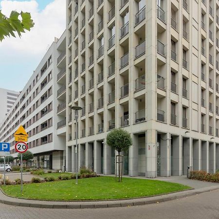 Warsaw Srodmiescie Apartment With Balcony By Noclegi Renters Exterior foto
