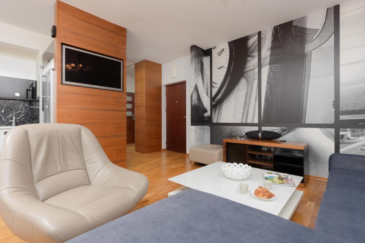 Warsaw Srodmiescie Apartment With Balcony By Noclegi Renters Exterior foto